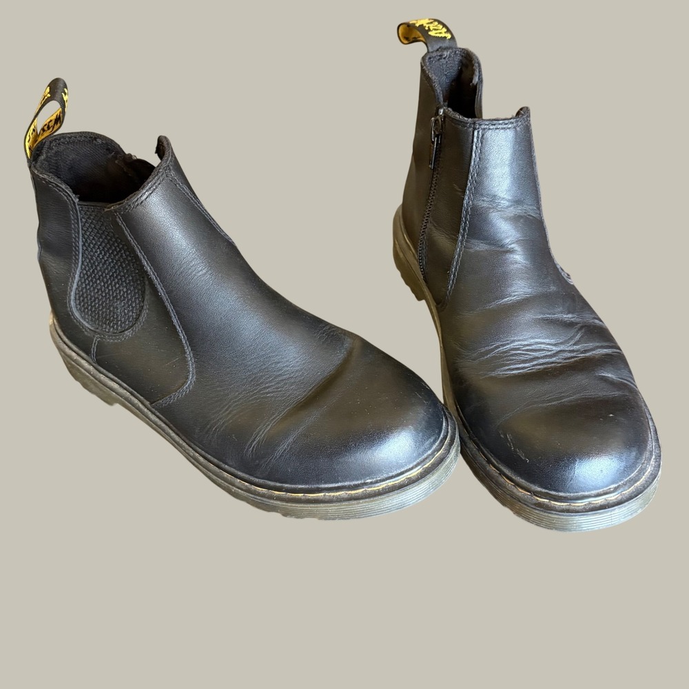 Dr. Martens Black Chelsea Boots Leather Side Zip Mens 6 Womens 7 Bounce 2976 Y